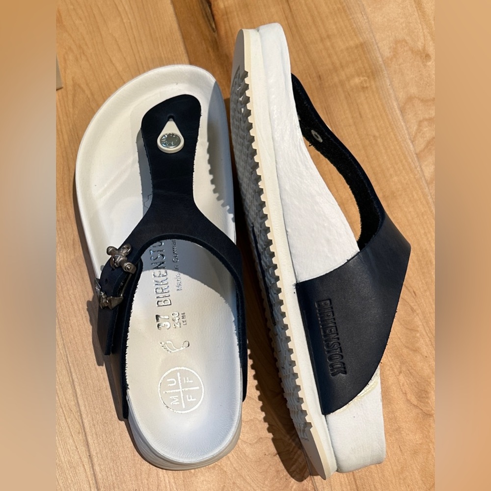 Birkenstock Gizeh Limited edition sterling silver Gizeh sandals